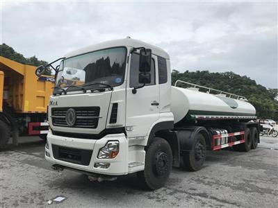 Xe phun nước rửa đường 4 chân Dongfeng 17-20 khối 2024